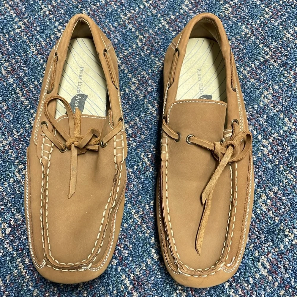Preloved Mens Perry Ellis Boat Shoes size 8